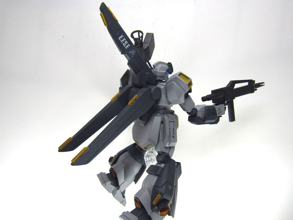 背中と脚で機動力UP