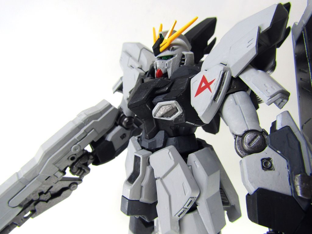 νガンダム‐ID‐でした。idealがここにあればいいですが、ν‐id‐ガンダムだとニューディールガンダムみたいに！もう少し武装を盛れたら良かったと思います。