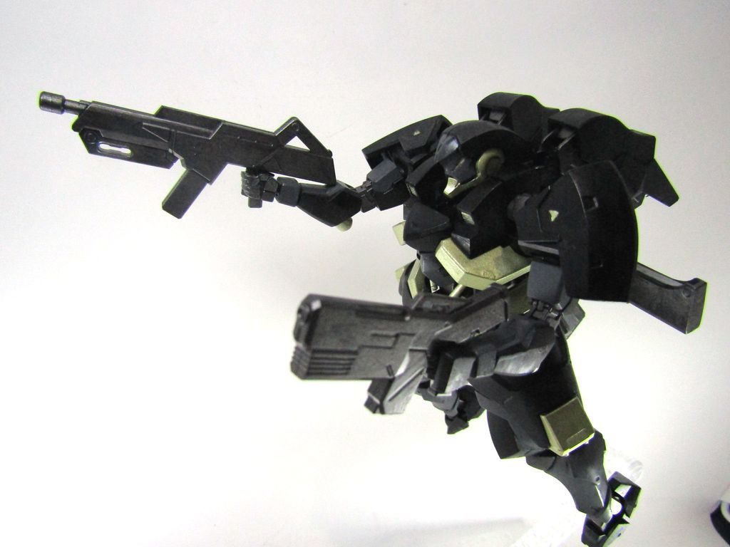 ライフルとハンドガンを装備