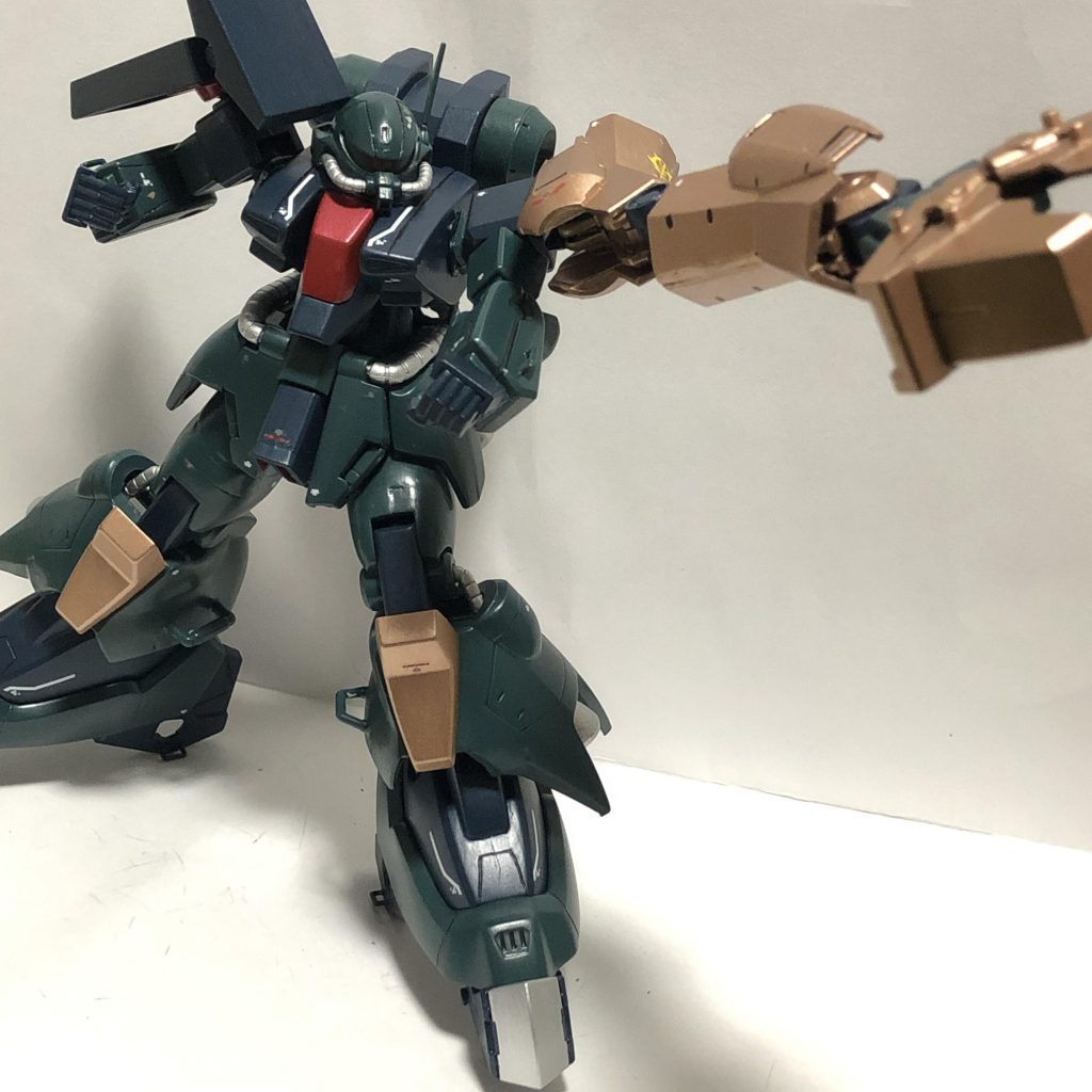 マルチフォールディングアーム。いわゆる隠し腕としての試験装備ですがもっぱらはショベルアームとしての用途です