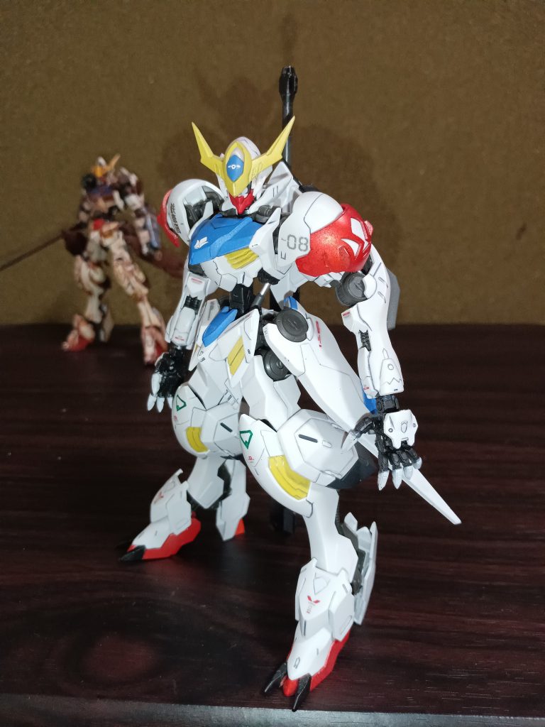 おや？後ろに誰かが…！お楽しみに！ご視聴ありがとうございました！