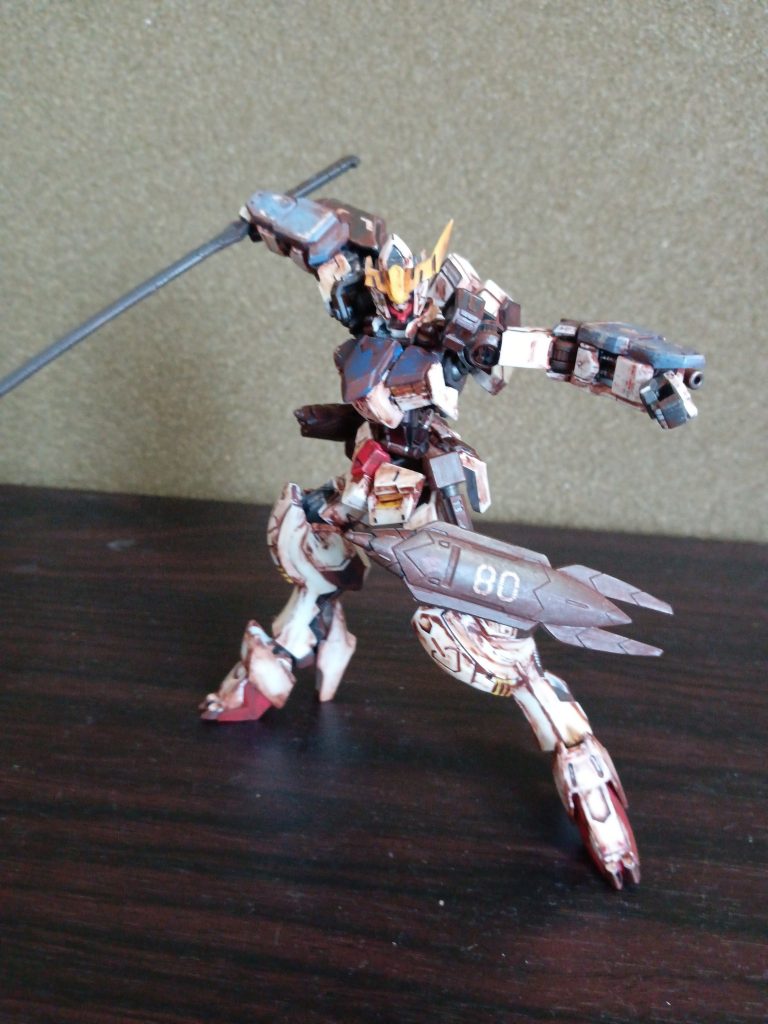 グレイズアインを切り裂くバルバトス！かっこよかったですよね！