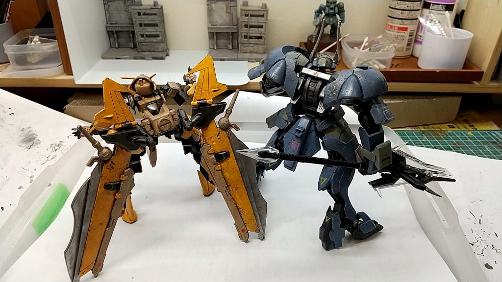 デカールもたんまり時間かけてトッピングしました。