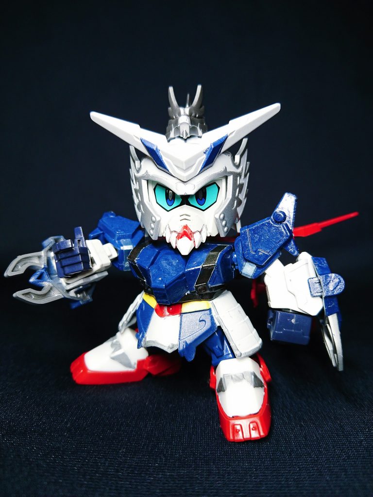 諸葛亮、費禕、蔣琬と並ぶ、蜀の四英の一人劉備に見込まれ、龍帝の魂を継いだ劉禅の側近となり補佐を務めた。格下や身分を問わない謙虚さだったため、死後も民から追慕された。