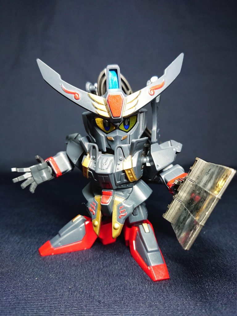 魯粛は周瑜と親睦を深め、孫権に仕えた武将です。外交や行政が得意であり、周瑜が亡くなった後には遺言で後継となり軍を引っ張りました。赤壁の戦いで有名な天下三分の計も、元は魯粛の構想した筋書きを諸葛亮が形にしたとも言われています。