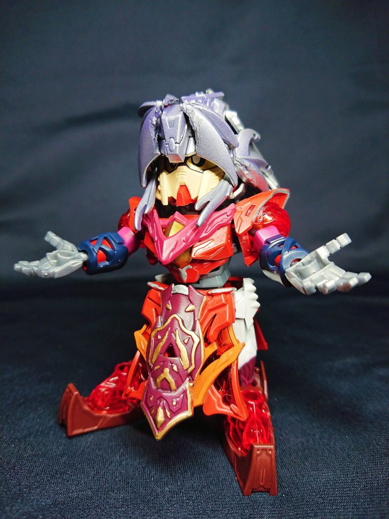 ブルーの双子の片割れ。ブルー同様に片割れを倒すことを宿命付けられ、術の修行のためリュージョン界を旅している。