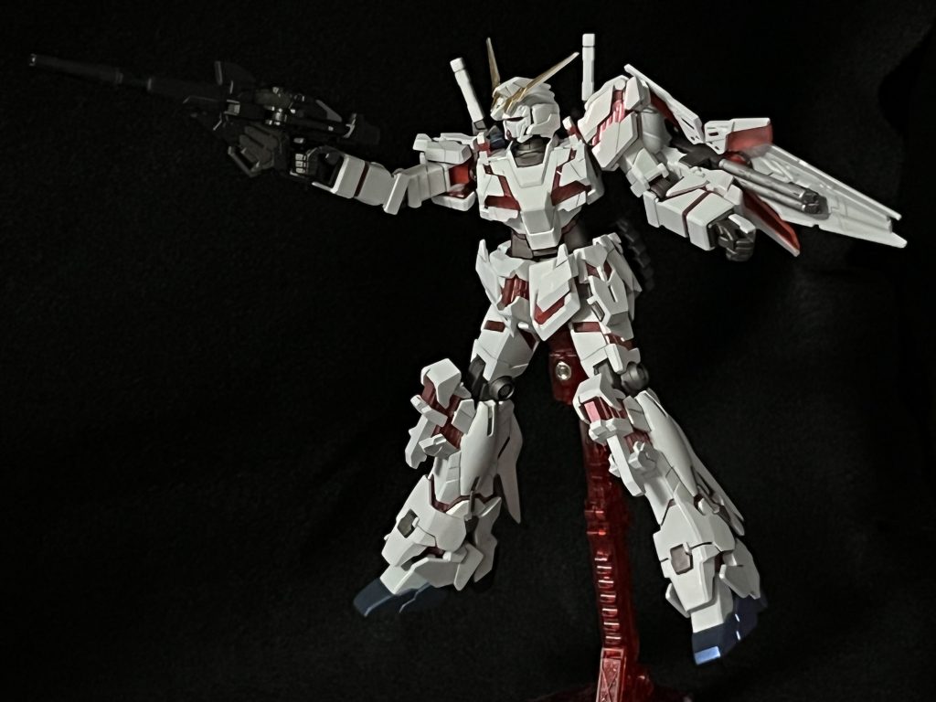 ポーズ③作っている途中から、他のHGに比べて大きくないか?と思っていましたが、本当に大きいんですね(・_・;この子も、いずれはEG規格で商品化されるんでしょうか?