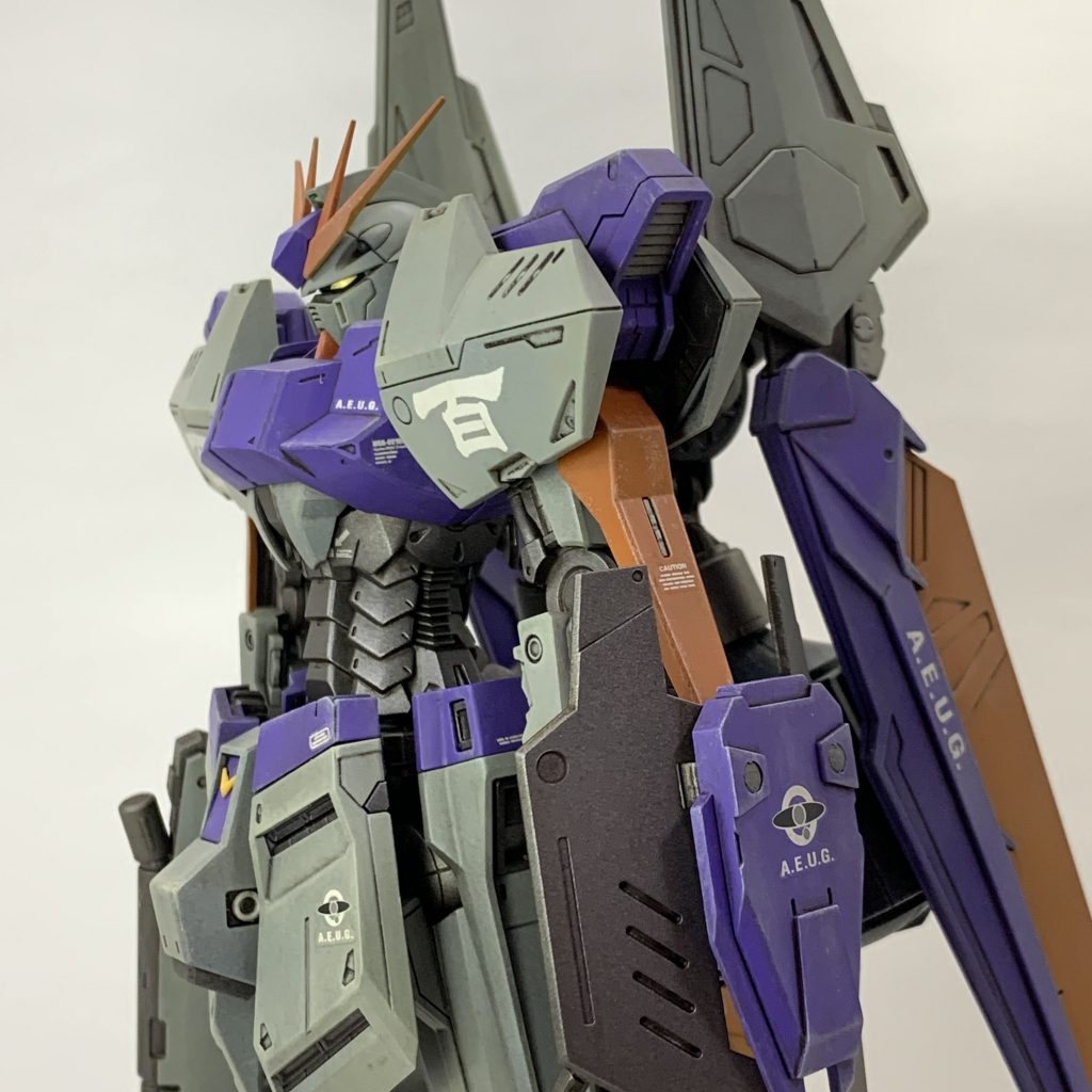 塗装は紫以外は水性ホビーカラーをイージーペインター。グランドブラウンでウォッシングして、デッキタンでドライブラシを軽くかけます。