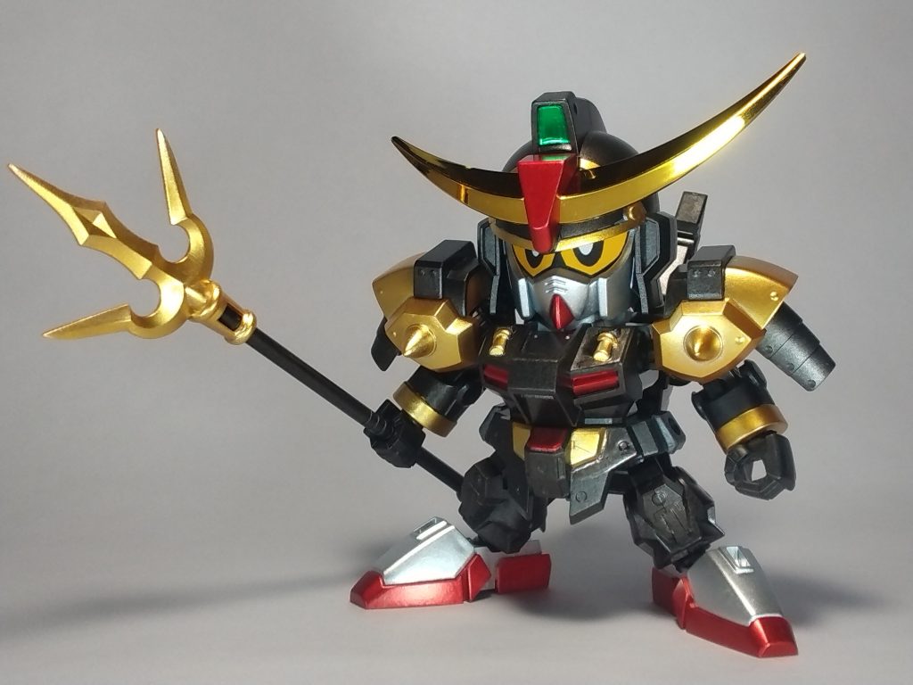 普段からガンマカも愛用しているので、せっかくだからガンマカ企画にも参加しようと。そしてカラーはやはりメタリックが良いなと。塗装するキットを吟味していたところ、ジャンク箱の中から以前中古ショップで購入し、正にジャンク状態だったこのキットにめぐりあいました。