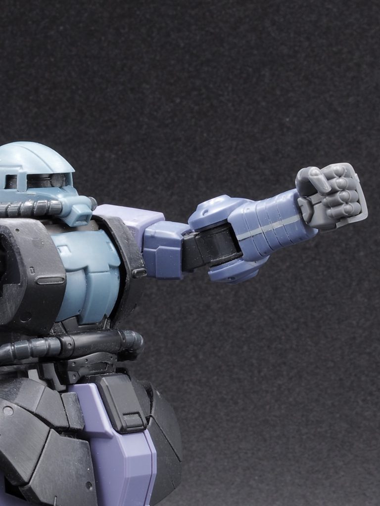 ヒジ関節もリヴァイブザクにコンバートして、ガワラ曲げができるようにしました。