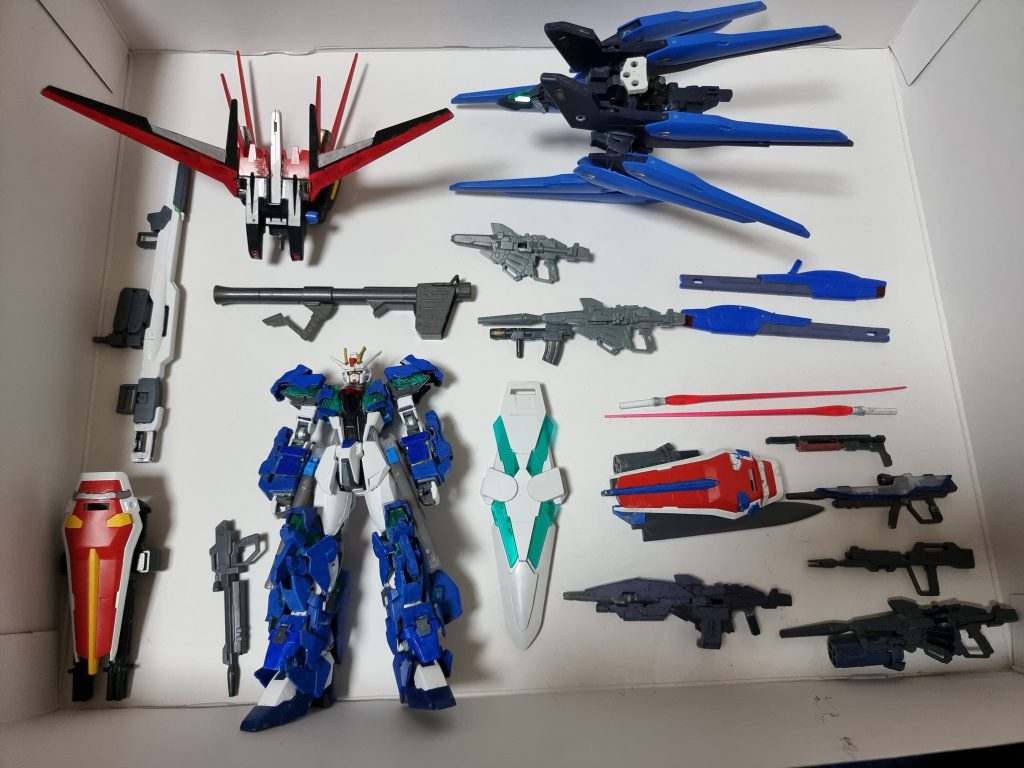 最大の特徴である数多くの武装です。 作るのに苦労しましたね。