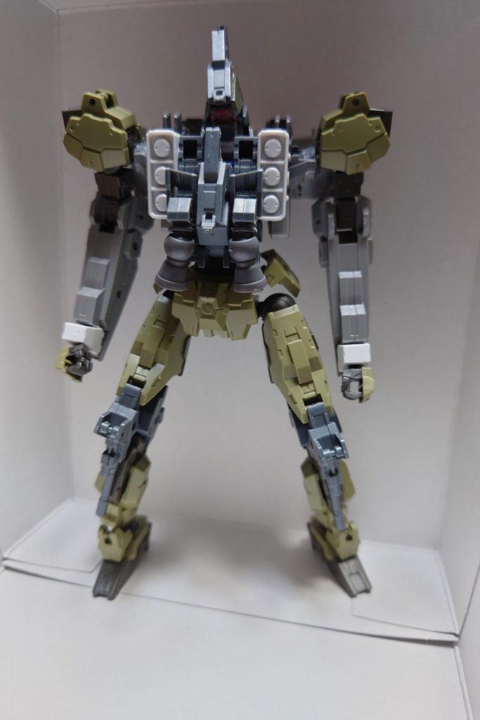 色合わせ前の素体(足回りが試行錯誤中)