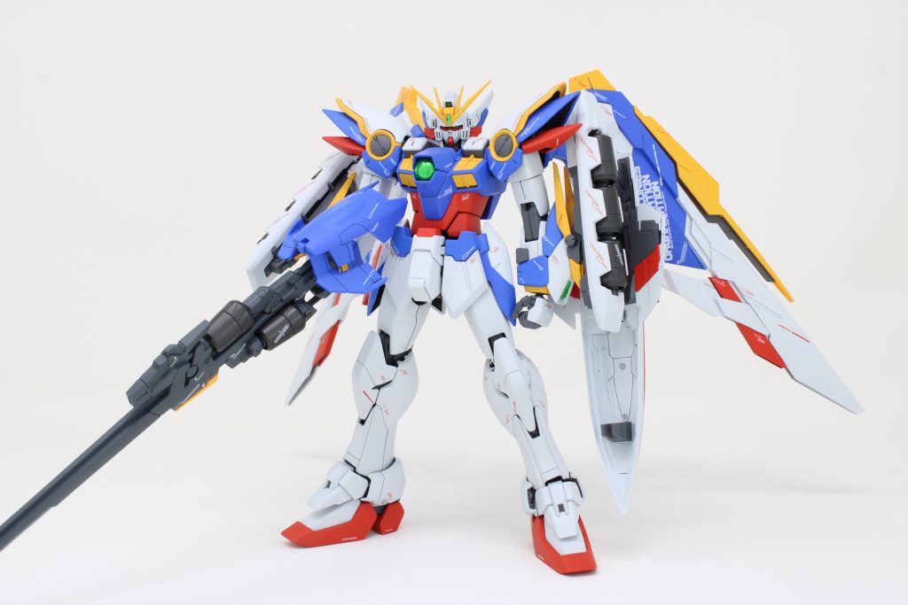 フル装備背負いものでどうしても仰け反ってしまうのでプラ板を噛ませてます