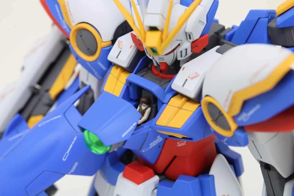 ノルマのパイロットフィギュア ヒイロ・ユイも塗り分け