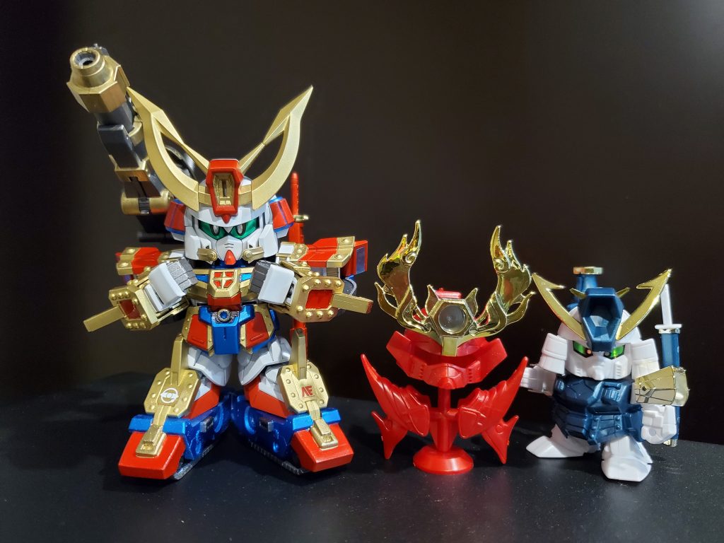 可変機祭りなので今回はココでお披露目しました!本人は火の鎧を纏いたくてワクワクしていますね。しかしこのサイズの違いに作る側は困惑しています。充分かっこいいし、しばらくはこのまま飾って、またパワーアップさせてあげようと思います!最後までご覧いただきありがとうございました!制作過程も少しあげてますのでよかったらそちらもどーぞ!これからもアラフォーに刺さる作品を作っていきますのでよろしくお願いしまーす