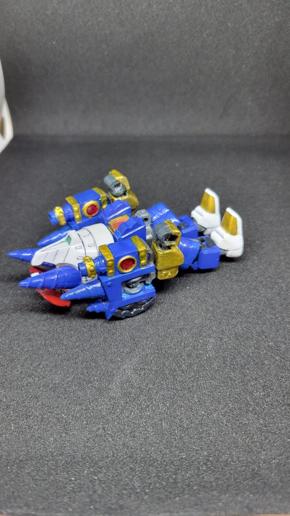 鑽地機模式在腳上增加了坦克鏈之後增加行走速度