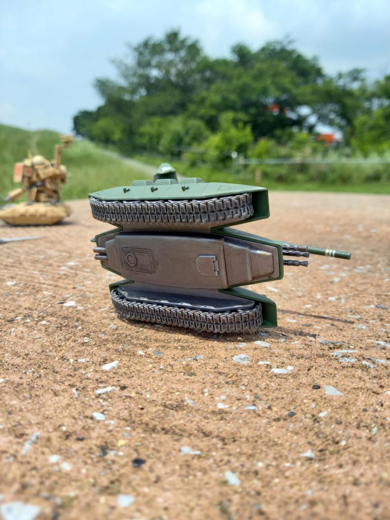 裏側。少しパーツ貼りました。