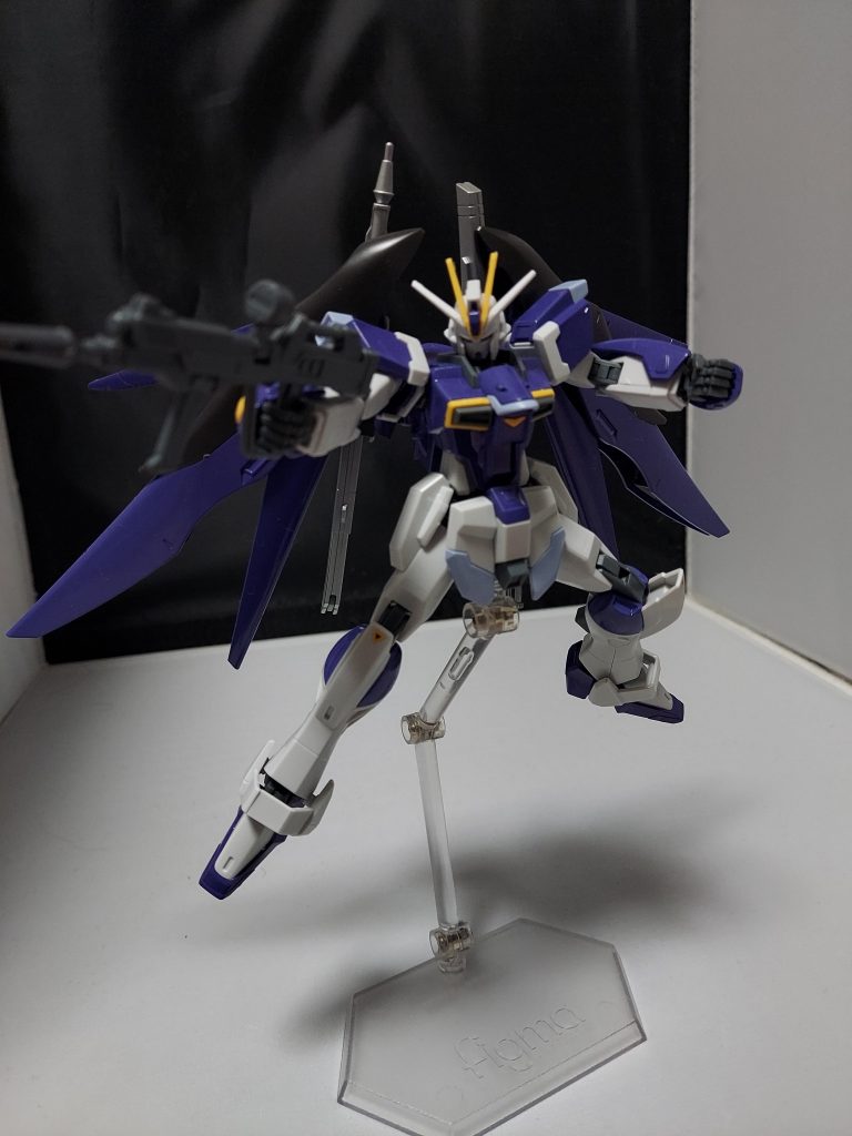 といってもデスティニーガンダムの一部を色を変えてそのままインパルスにつけただけでございます。
