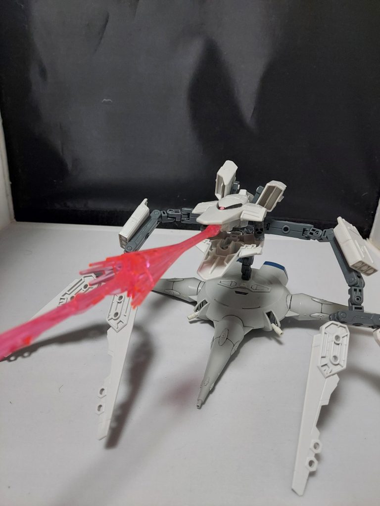 口元も一応開いてビームも撃てます。