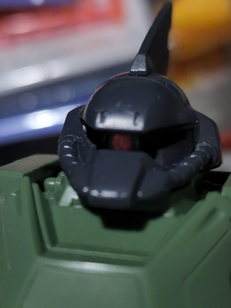 ハイ!!別パーツ化完了です!!後はお好みで縁にメタリックカラー塗れば完成です。