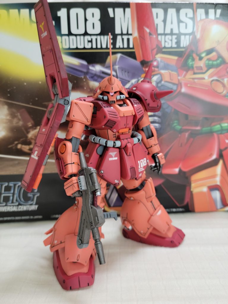 マラサイって、どっしりとしたスタイル。鎧を身に付けてるような、鉄兜を被ってるような感じ。なので鋲(びょう)を各所に張り付けたりしてます。もうちょい付けてもよかったかな?