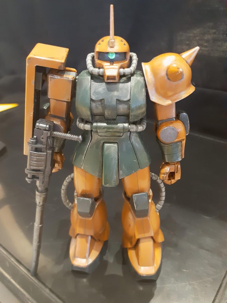 今回は、生形色を活かして…初めてウェザリング塗装をしてみました。