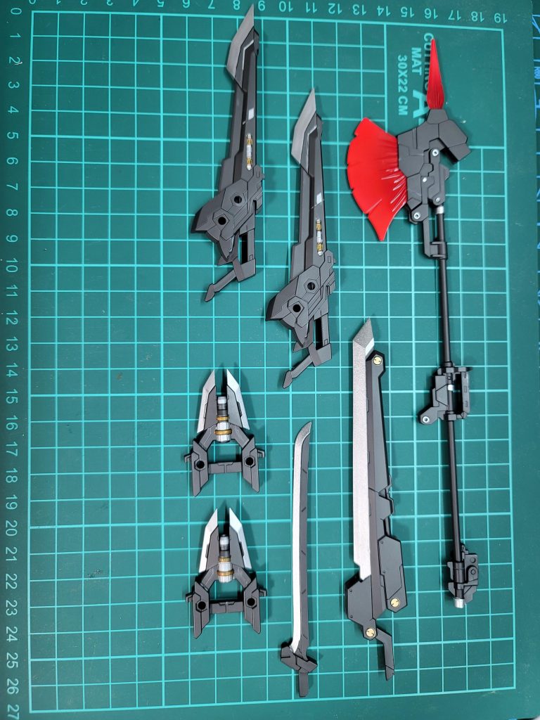 武装一覧大型ビームスラッシュ(柄を切り離し小型運用可)大型ソード腰部ハーケン背部ウィングソード