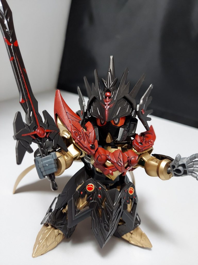 やはりナイトの主人公にはダークなんとかとかシャドウなんとかとか必要だなと言うことで黒と金と赤自分の中では敵と言えばこの色です。