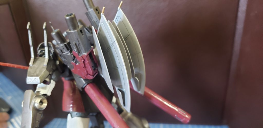 後ろの変な羽プラ板で増やした( 'ω')ふぁっってかこれいります?ダサいんですけど( 'ω')ふぁっ