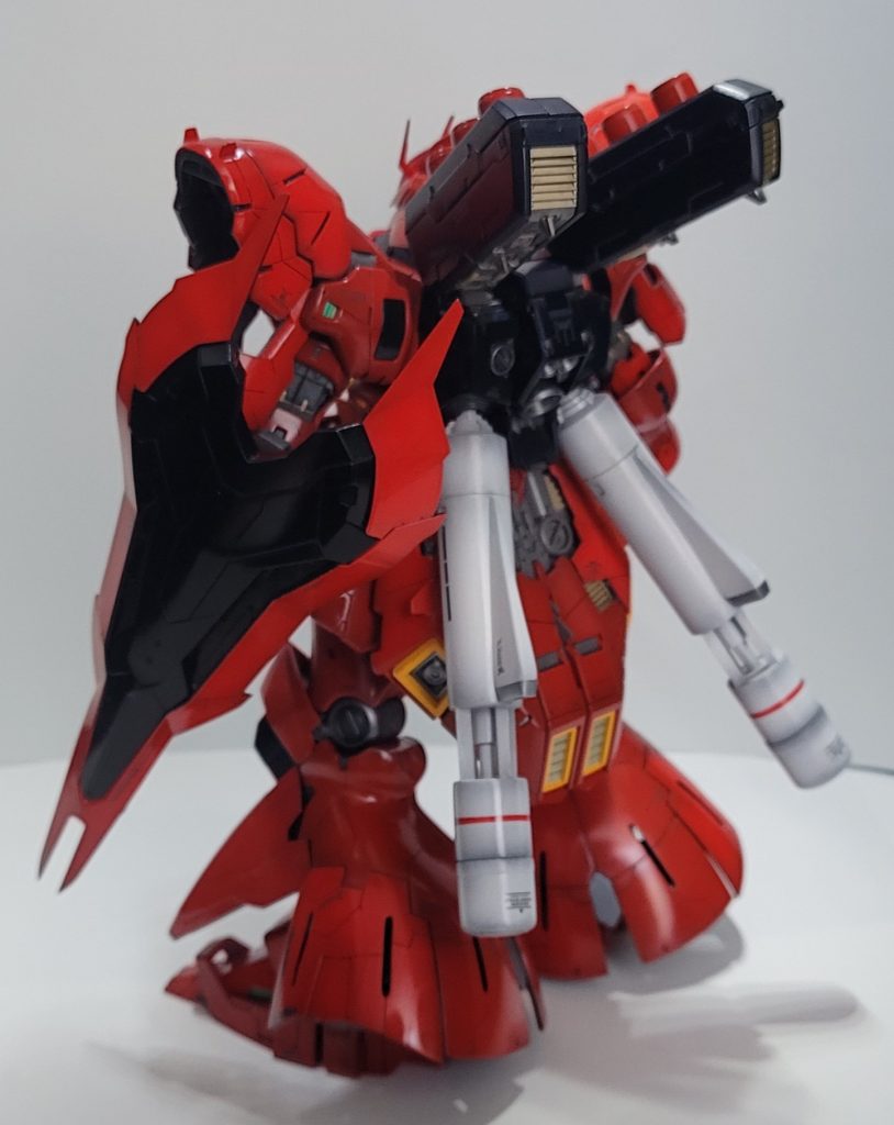 背面プロペラントタンクの改造をしました。静岡ホビーショーでゲットしたハイパーカットソーを使って加工しました。切れ味よすぎですね。しかも断面はキレイ!早く買えばよかった。