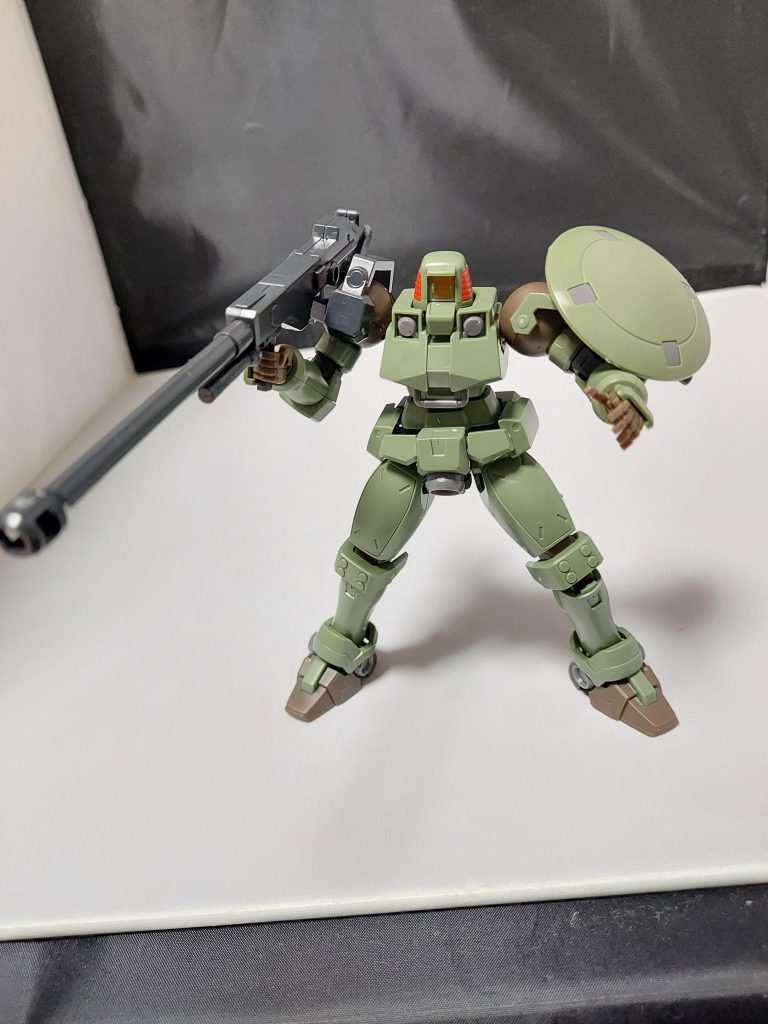 ドーバーガン装備。トールギスを思い出します。RGトールギス買ったのにパーツをなくして絶望で封印されて悲しい思い出…