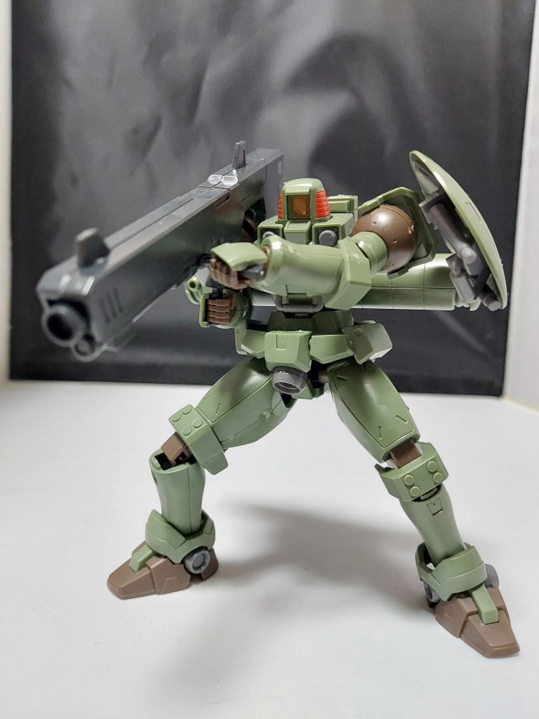 バズーカ装備&宇宙バッグパック宇宙仕様だが普通に地上のと一緒に飾ります。