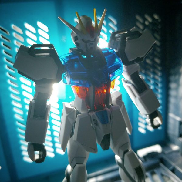 ストライクガンダム(ソリッドクリア)