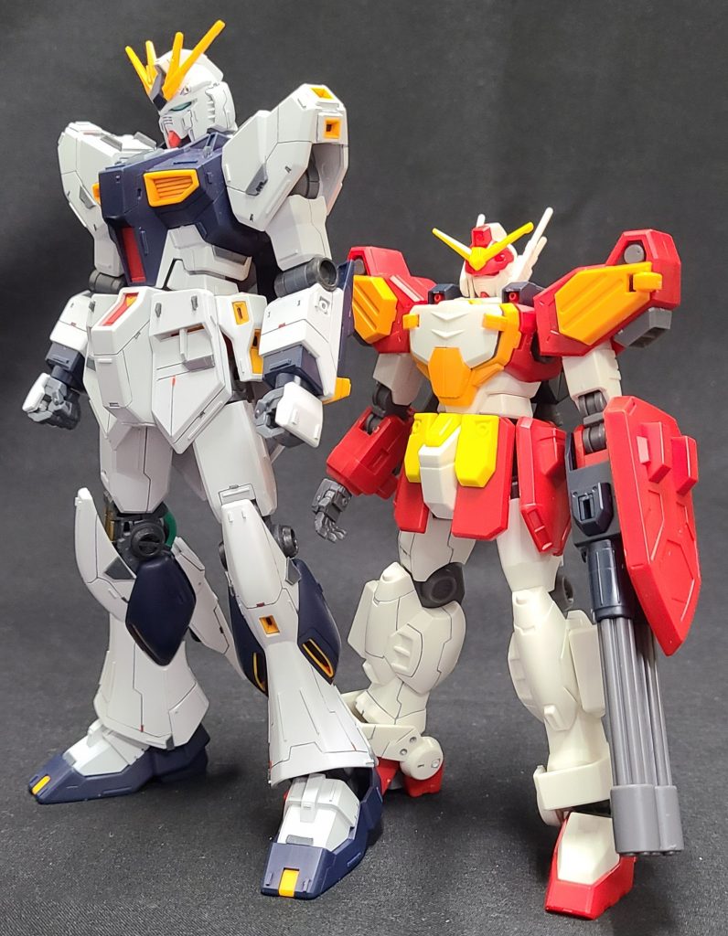 素組み　スジ彫り途中　EGニューガンダムも同時進行中