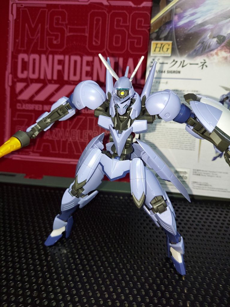 頭部も展開してグレイズとかと同じセンサーがでてきます。一応改造用にもう1つゲットしましたので何か考えて作ってみようと思ってます。まだ買ってない方、迷ってる方、すこしでも参考になればなと思います。観覧ありがとうございました(о´∀`о)