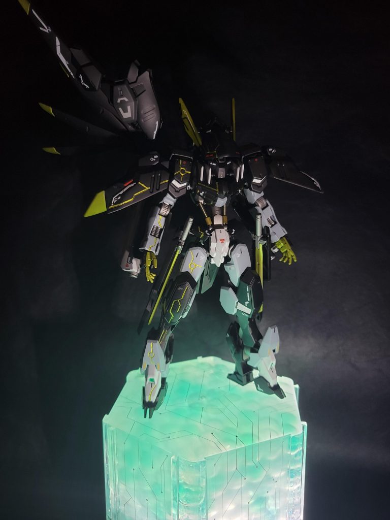 サイバーっぽく見えますかね？これ