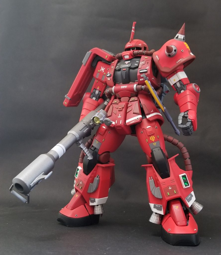 全体的にこんな感じです👍目付き悪くしてみました。ザクはコレくらいがカッコいいかも😁