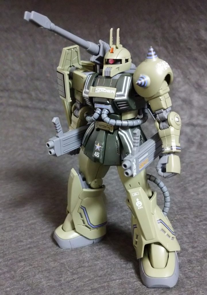 唯一の改修は､モノアイに穴を開けて､ビームサーベルの刃を輪切り状にして差し込みました 