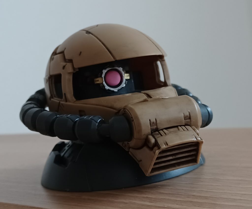 ウォッシングとモノアイ部分の塗装のみでこの仕上がり(☆∀☆)