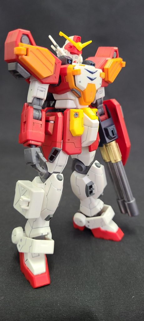 スジ彫り終わって、部分塗装中