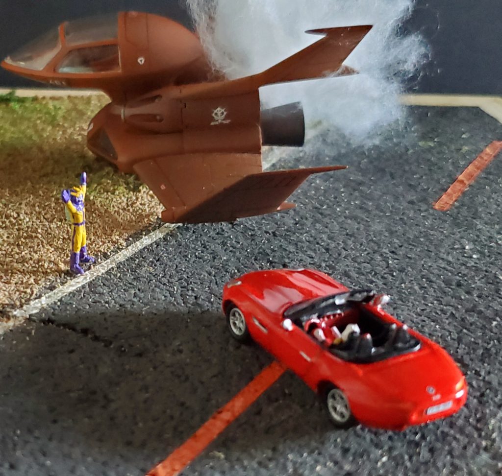 コルクボードはアスファルトっぽくなって良いですねw