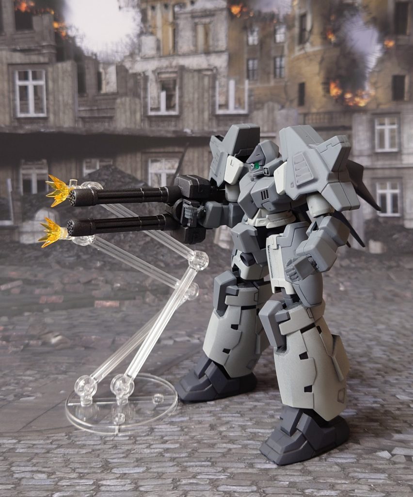 ダブルガトリングガン、発射。