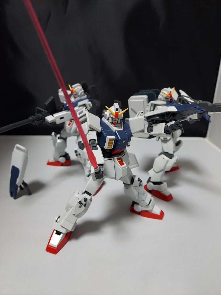 陸戦型も量産機だよね？とりあえず沢山集めたい症候群がでてしまいます。泥臭い感じいいですよね✨