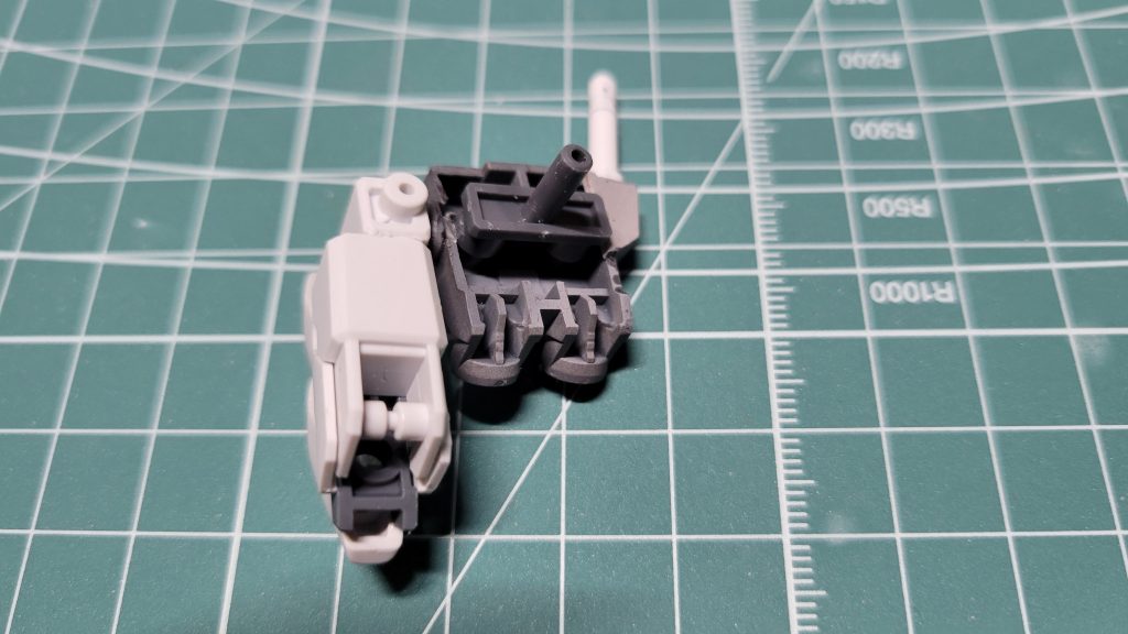 バックパックは多分ボルアムの接続パーツで接続出来るようにしています。バッテリーは切り取ったストライクの肩関節を接着して可動出来るようにしました。ここまでご覧いただきありがとうございました!他作品も見ていただけたら嬉しいです!