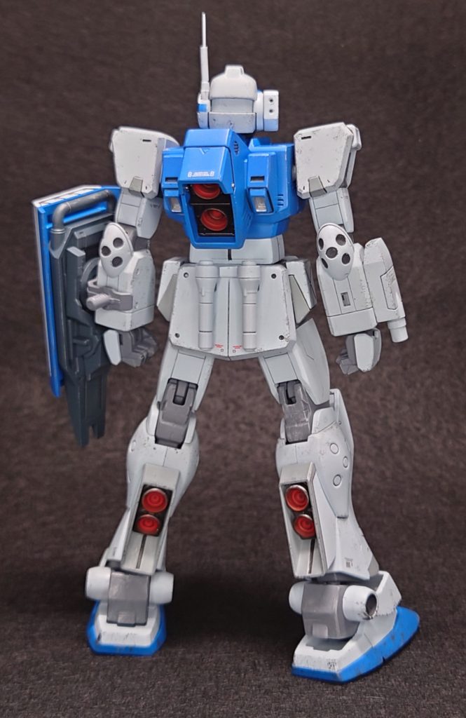 腕、腰、太ももと1㍉ずつ延長し、スジボリを少し加えました。