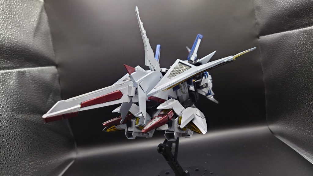 アーマーはフィックスドフライトユニット参考に接続基部切り刻んでます💪