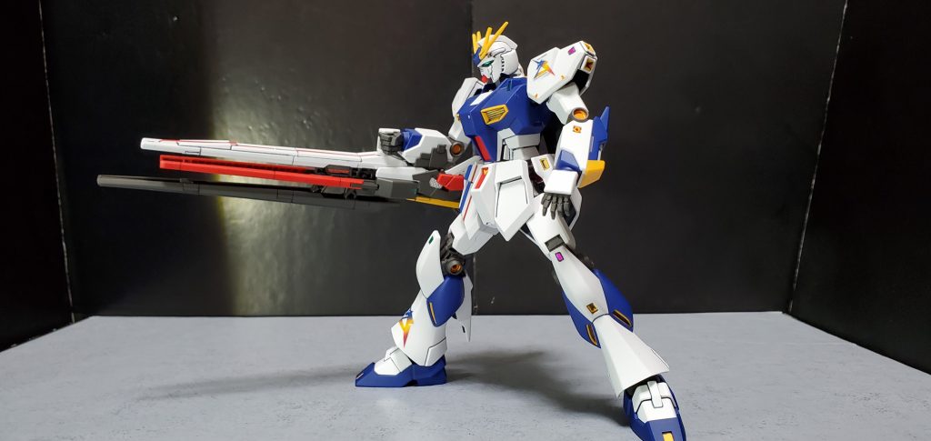 腕に装着した状態。肩の関節を強化した方がガッツリポーズが取れます。