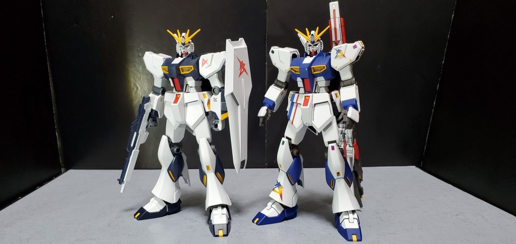 通常のEG νガンダムと。最後までご覧いただきありがとうございました！