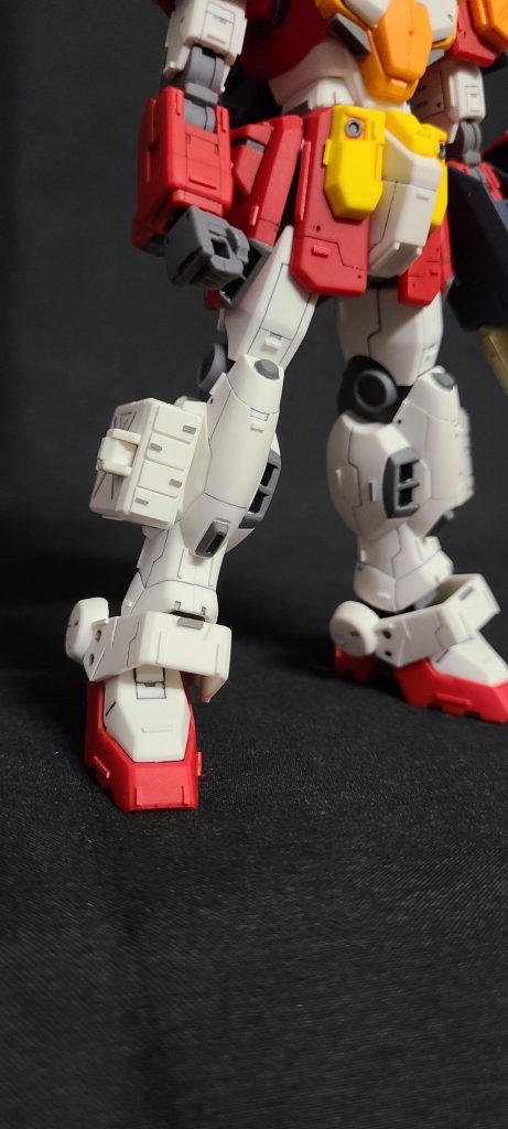 ミサイルポッドの表面がスッキリしすぎなので成型色プラ板で成型