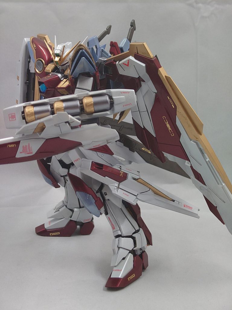 というわけで脚が見えやすいように調整。全体のシルエットととして、太くしてぇなぁと思ったのであれやこれややってたらだいたいこの形に落ち着きました(笑)